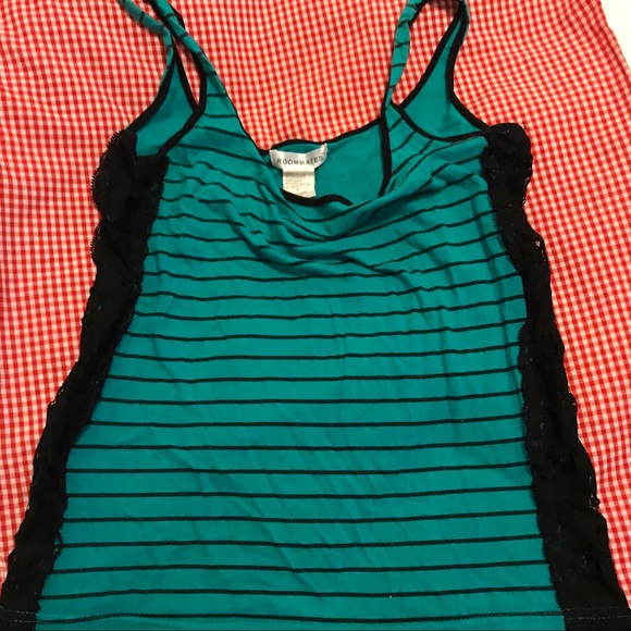 Tops - Roommates Green Tank Top sz s